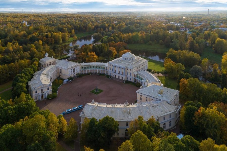 ПАВЛОВСК. Павловский дворец и парк.